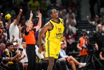 «Όχι» στη Φενέρ από τον Χέιζ-Ντέιβις, στο παιχνίδι Παναθηναϊκός και Χάποελ αναφέρουν στην Τουρκία