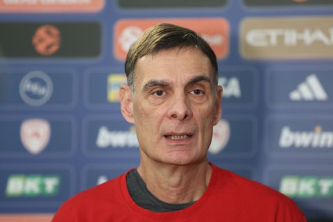 Τι είπε ο Μπαρτζώκας για τον ανταγωνισμό στη θέση «5» στον Ολυμπιακό