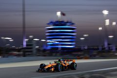 Ο Νόρις στην κορυφή της πρώτης ημέρας των δοκιμών στο Μπαχρέιν