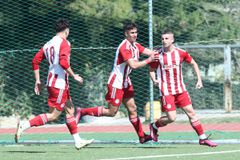 Διπλό του Ολυμπιακού Κ-19 στην έδρα της ΑΕΚ και παρέμεινε την πρώτη θέση