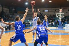 Elite League: Χαμός στην κορυφή με 5 ομάδες στις 14 νίκες