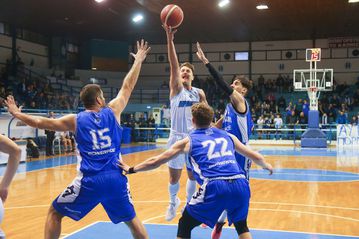 Elite League: Χαμός στην κορυφή με 5 ομάδες στις 14 νίκες