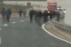 Επεισόδια μεταξύ οπαδών του ΠΑΟΚ και του Ερυθρού Αστέρα στη Σερβία