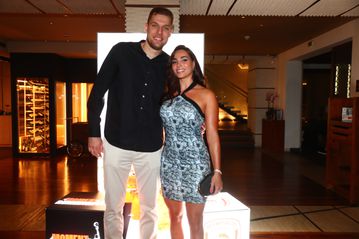 Τέλος στη σχέση του Σάσα Βεζένκοφ με τη Νικόλ Ελευθεριάδου