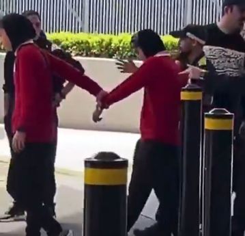 Σκηνές από ταινία: Συγκλονίζει η απόδραση των Ιρανών παικτριών που ζήτησαν άσυλο στην Αυστραλία (vid)