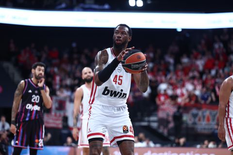 Χολ: «Συμβαίνουν πολλά στη Μονακό, αλλά θα έρθουν έτοιμοι να παίξουν»