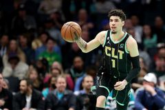 Ο ΛαΜέλο Μπολ αναπτύσσεται, αλλά οι Χόρνετς όχι και το κοινό τους μέλλον είναι αμφίβολο (vid)