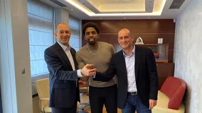 Επίσημο: Ανανέωσε με ΜακΚίσικ ο Ολυμπιακός και το ανακοίνωσε με βίντεο - μύθο!