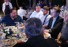 Η ΑΕΚ αποχώρησε από το ΔΣ καταγγέλλοντας ότι ο Μαρινάκης τους είπε: «Μαύρος είναι ο πάτος σας»