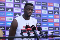 Φαλ: «Με τη Φενέρ θα γίνει... μάχη - Δεν έχω κάποια προτίμηση ενόψει Playoffs» (vid)