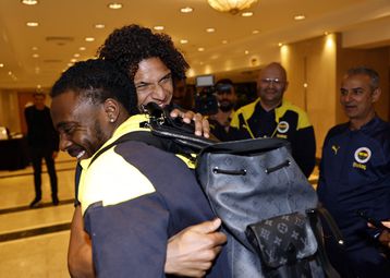 Οι ευχές Αράο και Ακαϊντίν στη Φενέρμπαχτσε πριν τον Ολυμπιακό