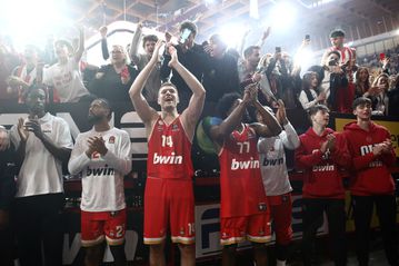 «Ερυθρόλευκος» χαμός - Λιγότερα από 100 εισιτήρια για τα ματς του Ολυμπιακού στα playoffs της Euroleague