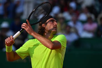 Παρέδωσε το «στέμμα» στο Μόντε Κάρλο ο Τσιτσιπάς