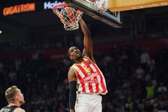 Στον Ερυθρό Αστέρα έως το 2028 ο Εμπούκα Ιζούντου