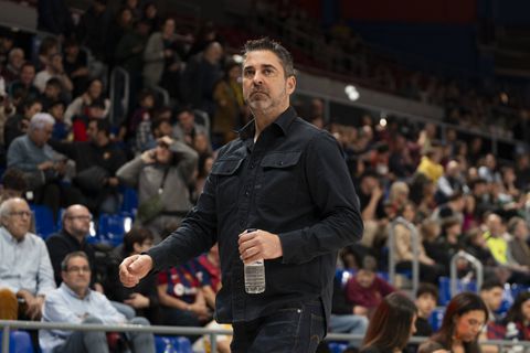 Τελείωσε τα σενάρια ο Ναβάρο: «Δεν υπάρχει Μπαρτσελόνα χωρίς Πασκουάλ» - Τι είπε για το μπάτζετ της επόμενης σεζόν