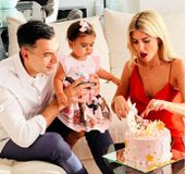 Η καλλονή σύζυγος και η κούκλα κόρη: Οι MVP γυναίκες στη ζωή του Κώστα Σλούκα