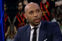 Αποθέωσε τον Γκριεζμάν ο Ανρί: «Ποιος άλλος μπορεί να παίξει σε τέσσερις θέσεις;»