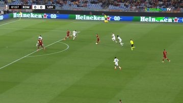 Ο Μπόβε έκανε το Ρόμα - Λεβερκούζεν 1-0 κι έβαλε φωτιά στο Ολίμπικο (vid)