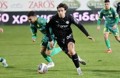 Που θα δείτε τα ματς των playouts, Ρεάλ Μαδρίτης, Μάντσεστερ Σίτι, Νάπολι, Μίλαν και Τσιτσιπά