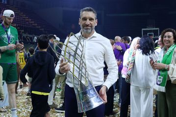 Ναβάρο: «Συγχαρητήρια στην ΑΕΚ και τους οπαδούς της γιατί είναι εκπληκτικοί»
