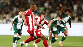 Ο Ελ Κααμπί με πέναλτι, που κέρδισε ο Γιάρεμτσουκ μέσω VAR, άνοιξε το σκορ στο ΟΑΚΑ