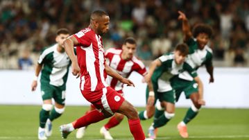 Ο Ελ Κααμπί με πέναλτι, που κέρδισε ο Γιάρεμτσουκ μέσω VAR, άνοιξε το σκορ στο ΟΑΚΑ