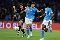 Η Νάπολι γκέλαρε με την Τζένοα αλλά παραμένει στην κορυφή της Serie A