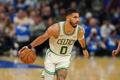 Οι Σέλτικς έκαναν... περίπατο στη Νέα Υόρκη και μείωσαν τη σειρά σε 2-1