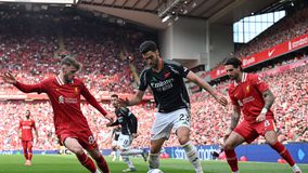 Η Άρσεναλ έμεινε όρθια στο σπίτι της πρωταθλήτριας Λίβερπουλ