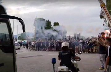 Το Sportal στο ΟΑΚΑ: Δεκάδες οπαδοί του Παναθηναϊκού εμψύχωσαν τους παίκτες ενόψει ΣΕΦ (vds)