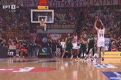 Τρομερό τρίποντο από τον Βεζένκοφ στη λήξη του χρόνου (vid)