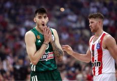 Τα τρίποντα στο... σίδερο και για τους δύο, αλλά για τον Παναθηναϊκό το ποσοστό ήταν καταδικαστικό