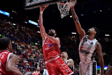 Η Αρμάνι με καταπληκτικό Μίροτιτς έκανε το 2-1 με την Βίρτους