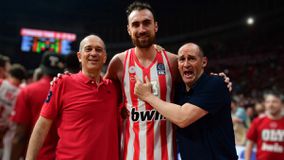 Έμεινε «σπίτι» του - Ο Νίκολα Μιλουτίνοφ στον Ολυμπιακό έως και το 2028