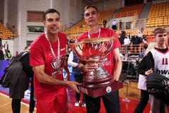 Γιατί ο Μπαρτζώκας δεν μίλησε με τον Σλούκα