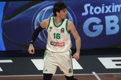 Εκτός εξάδας ξένων Όσμαν και Γιουρτσεβέν για την πρεμιέρα του Παναθηναϊκού κόντρα στον ΠΑΟΚ