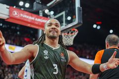 Μεγάλο «μπαμ» από τη Βίρτους Μπολόνια με Κάρσεν Έντουαρντς