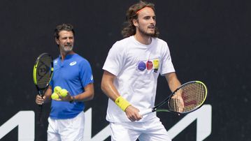 «Έκρηξη» του Μουράτογλου  για Ιβανίσεβιτς και Τσιτσιπά