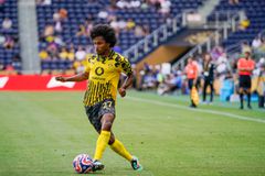 Η Ντόρτμουντ αφήνει τον Αντεγιέμι μόνο με προσφορές άνω των 65 εκατομμυρίων