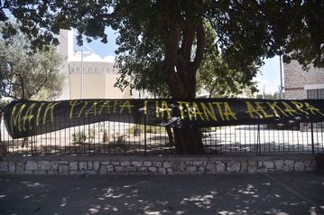 «Οι losers κρατούν μαχαίρι, οι Ultras όχι»: Το μήνυμα των οπαδών της Καραμπάγκ για τη δολοφονία του Μιχάλη