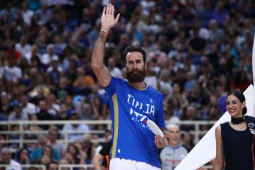 Αποθέωσε την Ελλάδα ο Ντατόμε