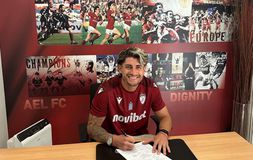 Υπέγραψε στην ΑΕΛ ο Σαγάλ