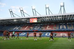 Σε ουδέτερα γήπεδα οι αγώνες του Παναθηναϊκού και του ΠΑΟΚ με Σαχτάρ και Βόλφσμπεργκερ (pics)