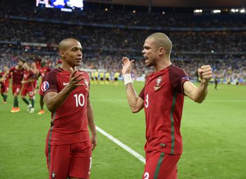 Το EURO 2016, οι 5 τίτλοι με Μπενφίκα, Σπόρτινγκ Λισαβόνας και το παλμαρέ του Ζοά Μάριο που προβάρει τη φανέλα της ΑΕΚ