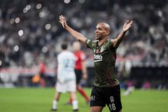 Έφτασε στην Αθήνα ο Ζοάο Μάριο και πάει για ιατρικές εξετάσεις και υπογραφές