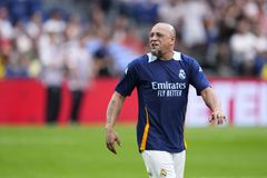 Πλησιάζει ο φιλανθρωπικός αγώνας των Legends και ο Ρομπέρτο Κάρλος ανυπομονεί (vid)