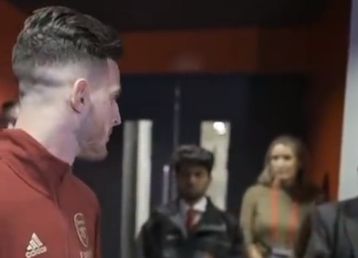 Ο «γύπας» Ντέκλαν Ράις φλέρταρε λίγο πριν το Άρσεναλ - Μάντσεστερ Σίτι (vid)