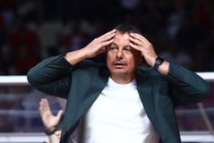 Χαμός στο μπάσκετ με Αταμάν και πέντε ακόμη προπονητές: Ο κίνδυνος να μην κοουτσάρουν λόγω... ψυχιάτρου και η ανταλλαγή εγγράφων ΓΓΑ- ΕΟΚ!