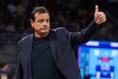 Bρέθηκε λύση στο μπάχαλο: Κανονικά κοουτσάρουν ο Αταμάν και οι υπόλοιποι προπονητές