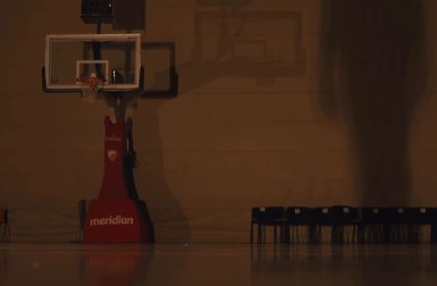 Ο Ερυθρός Αστέρας ανακοίνωσε με εντυπωσιακό βίντεο τον νέο προπονητή της ομάδας (vid)